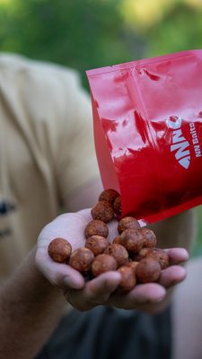 HNV boilies Čillina (Čilli / Krill / Robin red)